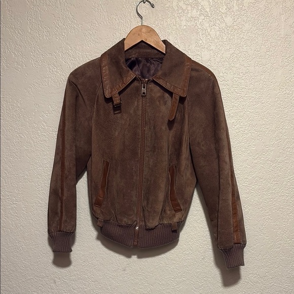 Brown Bomber Jacket with Suede Texture and Elastic Cuffs - Picture 3 of 6